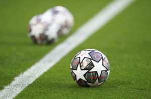Englische Clubs zahlen - UEFA setzt Verfahren aus