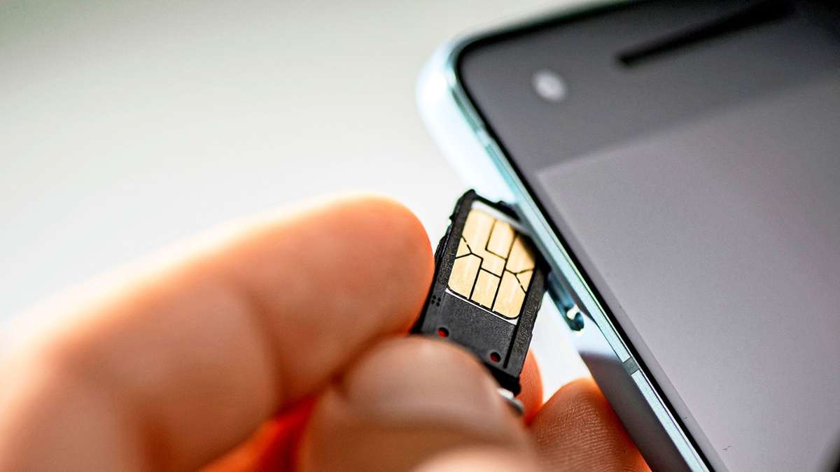 Fürs Smartphone: Was bieten die neuen eSIMs?: Schluss mit dem SIM-Karten-Gefummel