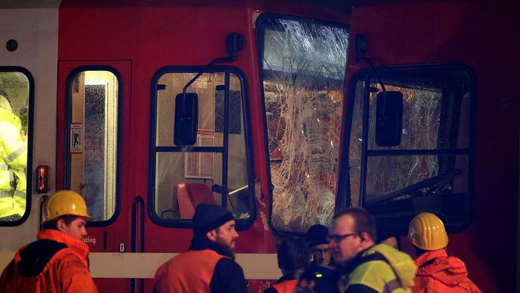 Köln: Mehr als 40 Verletzte bei Straßenbahnunfall in Innenstadt