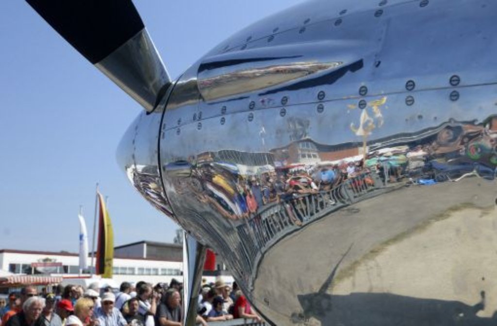 Am Wochenende sind Tausende Besucher zum Oldtimer-Fliegertreffen in Kirchheim/Teck gekommen.