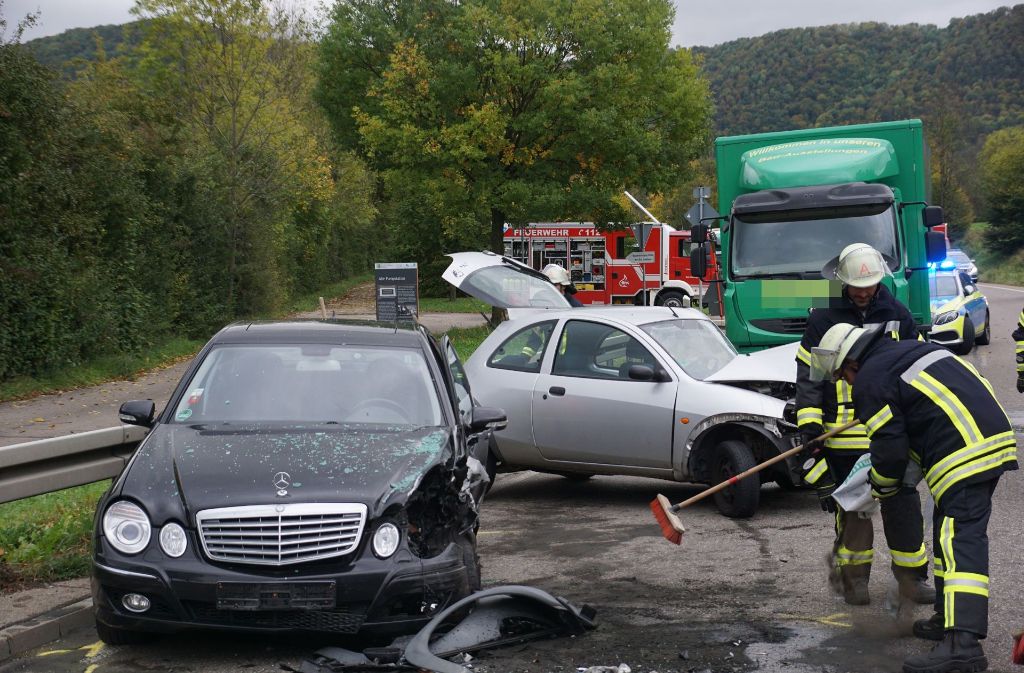 Bei dem schweren Verkehrsunfall entstand ein Schaden von 30.000 Euro.