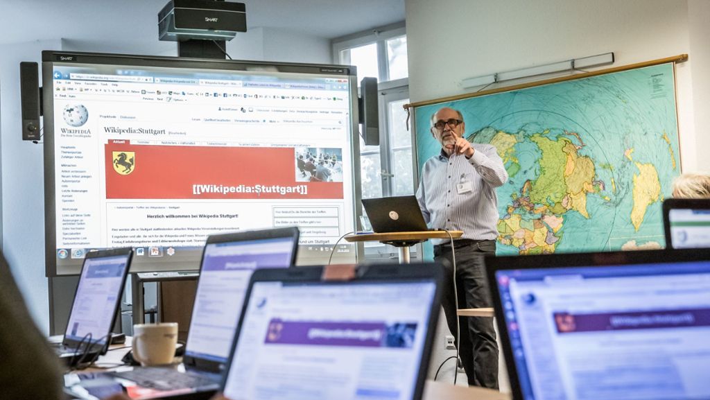 Stuttgarter Gruppe informiert: Wikipedia über die Schultern geschaut