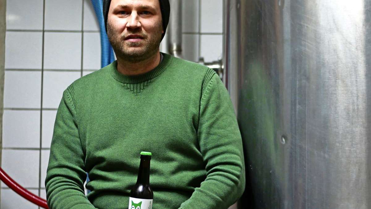  In der Bierbranche herrscht während der Pandemie Katerstimmung. Doch nicht bei Benjamin Brauner: Mit seiner kleinen Brauerei in Musberg trotzt er aus mehreren Gründen den Umständen. 