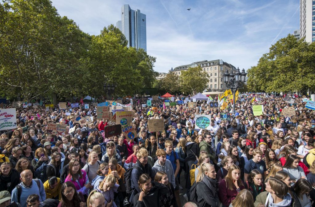 Auch in Frankfurt versammelte sich eine beeindruckende Menge zum Protest...