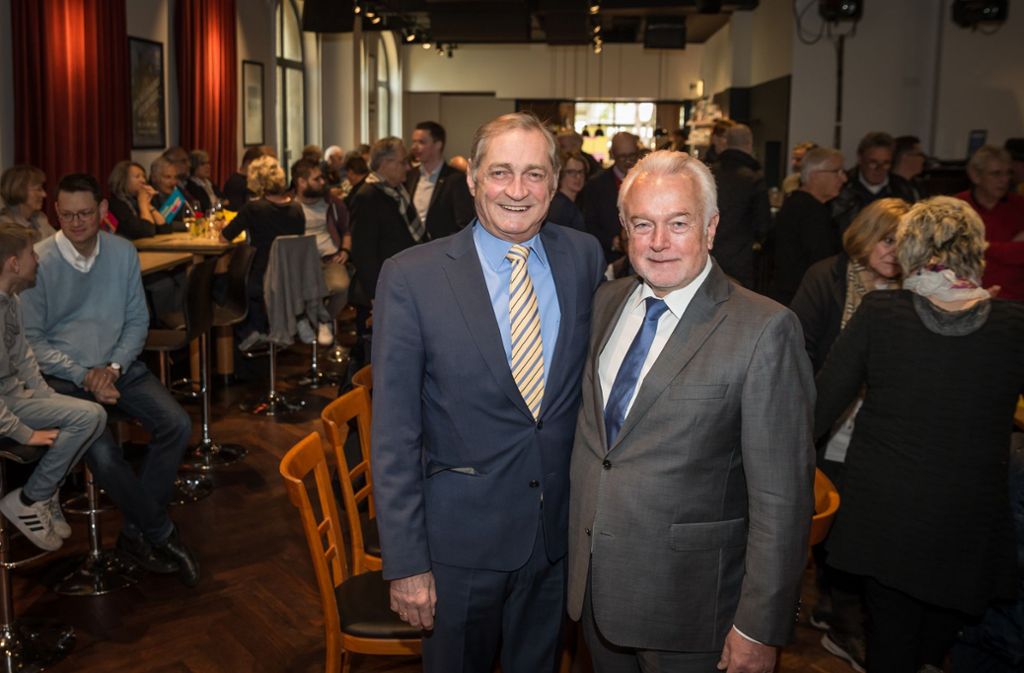 Wolfgang Kubicki (r.) war der Ehrengast des Frühjahrsempfangs der Stuttgarter FDP. Auf diesem Foto ist er mit Armin Serwani, dem Stuttgarter FDP-Chef, zu sehen.
