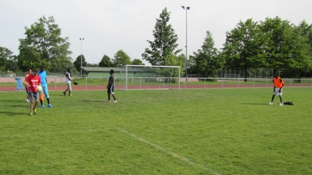 Flüchtlinge kicken beim TSV Heumaden: Fußball-Sprache ist international