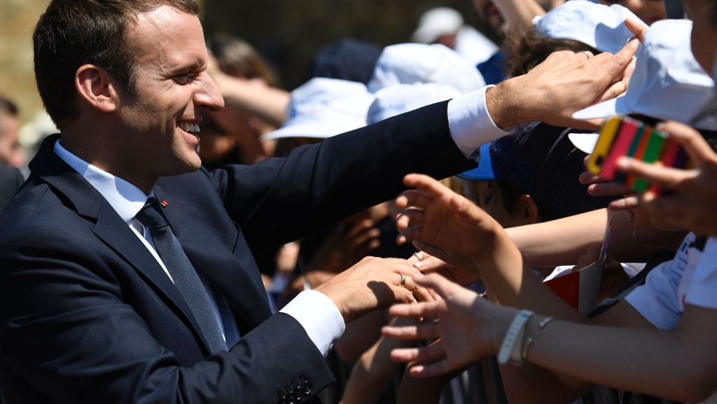 Parlamentswahl in Frankreich: Absolute Mehrheit für Macron-Lager