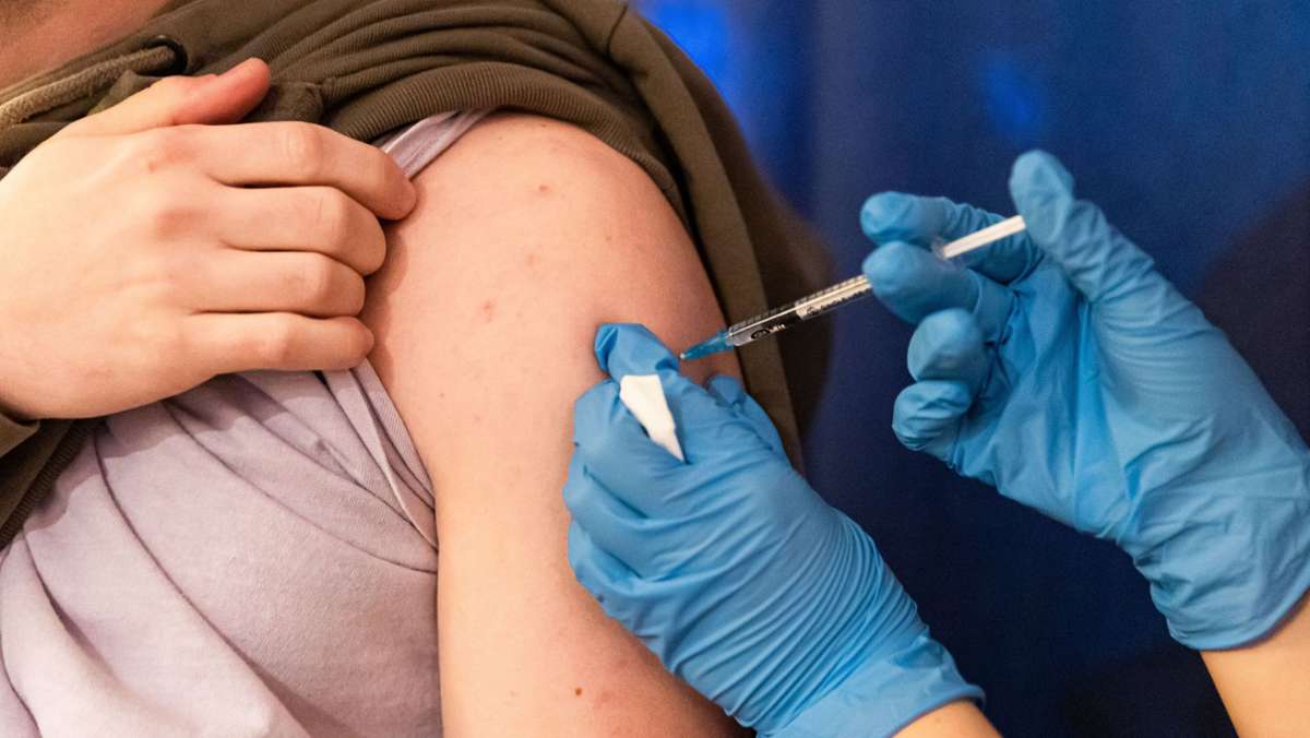  Mit der nach eigenen Angaben größten Impfaktion im Rahmen der Kampagne des Landes Baden-Württemberg „#dranbleibenbw“ sollen bis Sonntag bis zu 20 000 Menschen eine Corona-Impfung erhalten. 