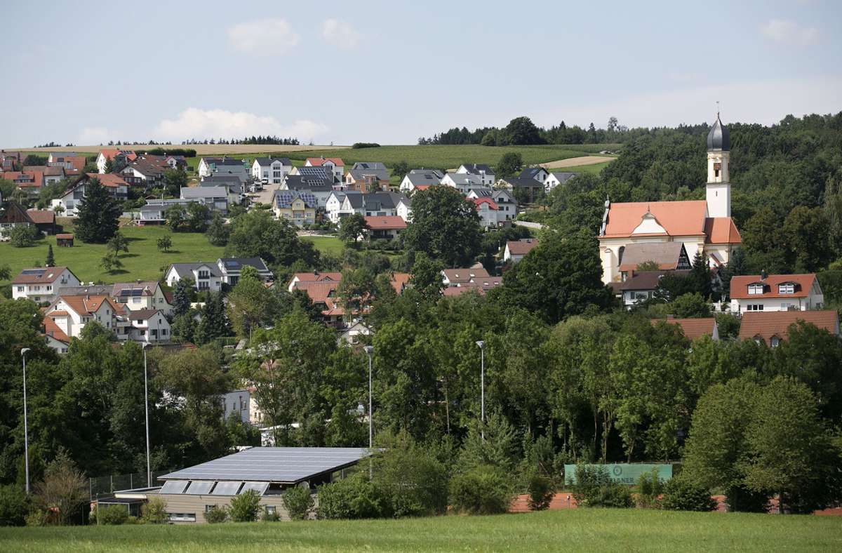 Dorf im Kreis Göppingen in Aufruhr: Bürger starten Petition gegen Bürgermeister - Vimarsana News