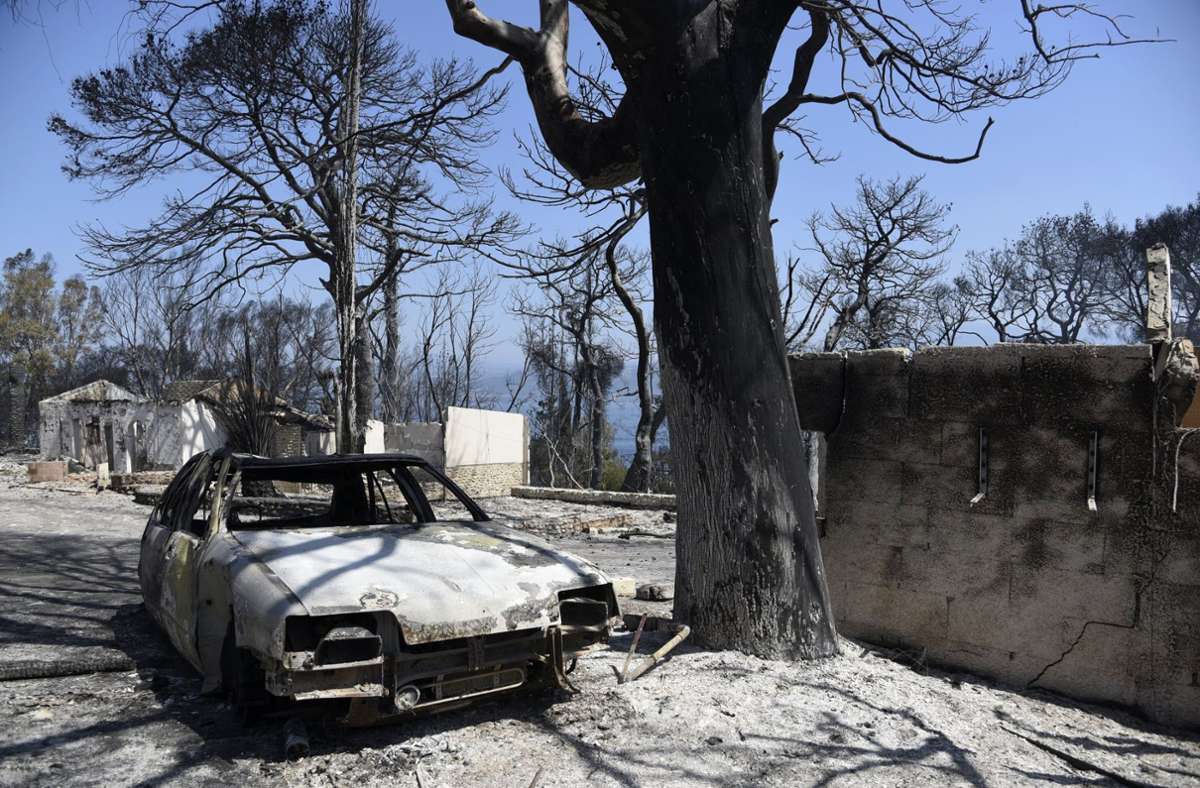 Griechenland wird weiterhin von einer Dauerhitzewelle und Trockenheit heimgesucht, weshalb zahlreiche Waldbrände ausgebrochen sind.