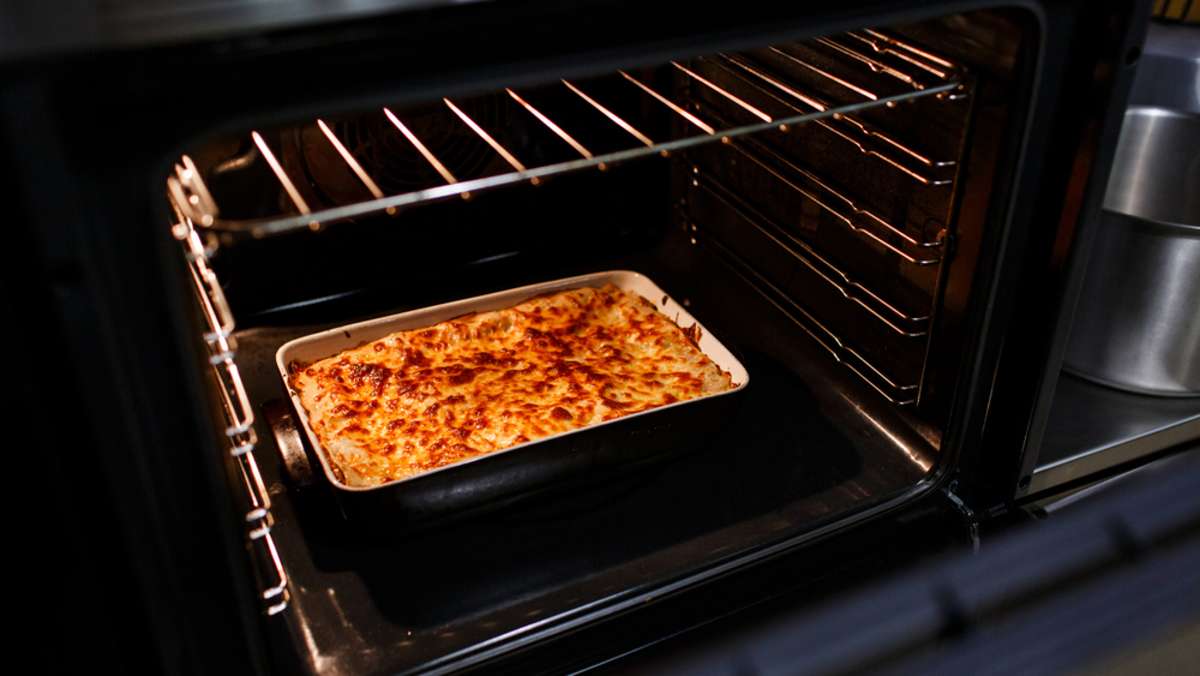 Lasagne: Wie lange im Ofen lassen? (Kochzeit)