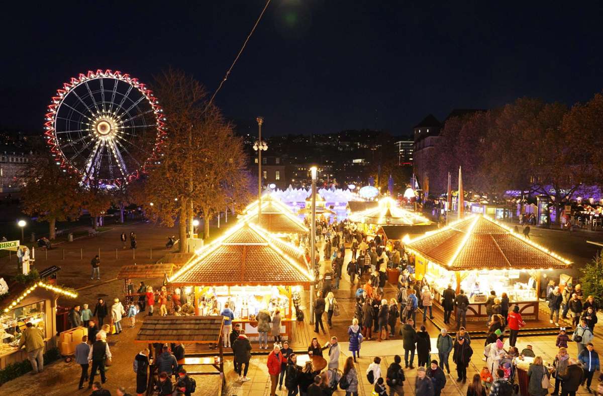 Mit mehr als 200 Ständen gilt der Stuttgarter Weihnachtsmarkt als der größte in der Region.