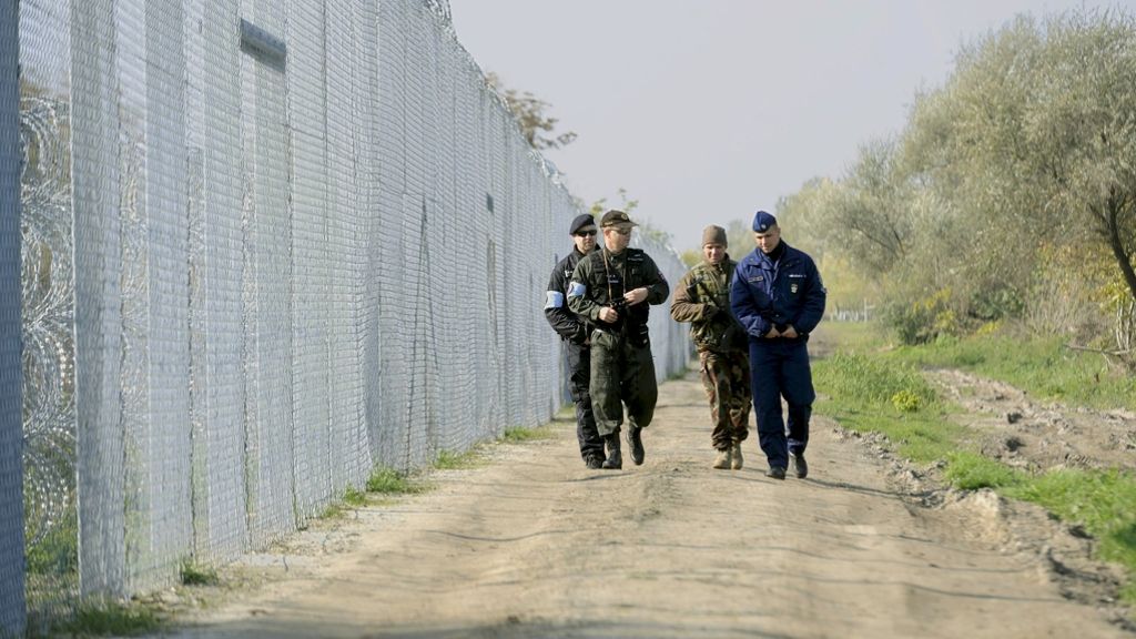  Ungarn verschärft seine Grenzpatrouillen und geht noch entschiedener gegen Flüchtlinge vor. 