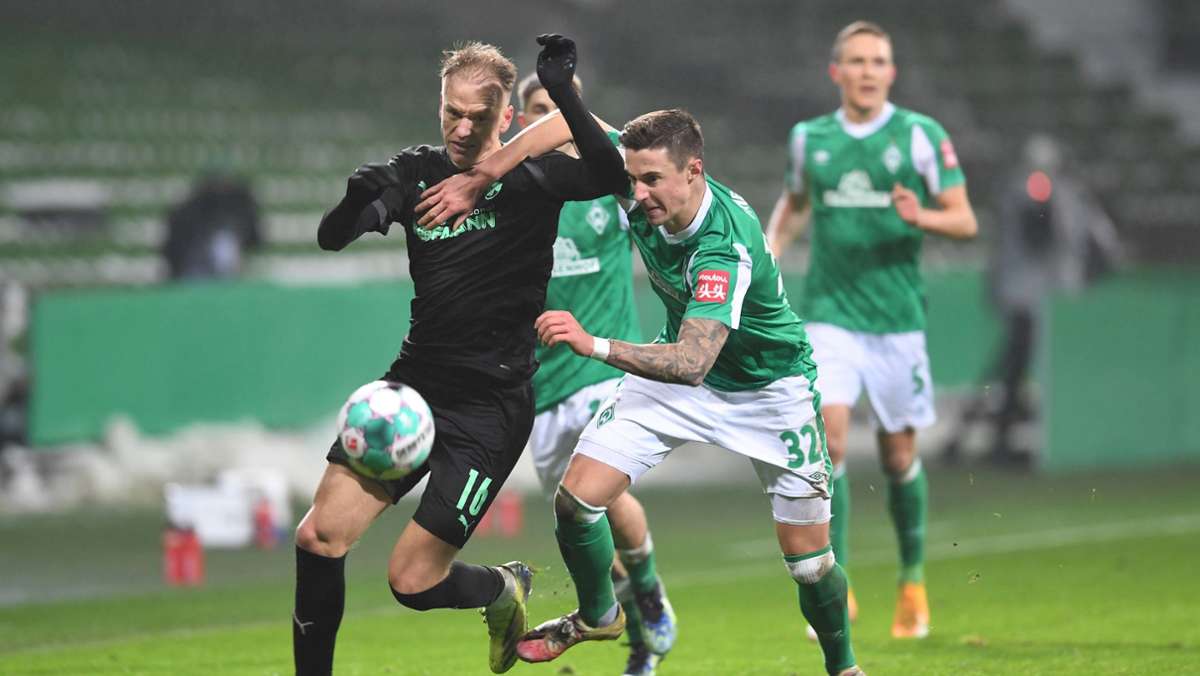  Mit einem Sieg gegen Greuther Fürth hat Werder Bremen das Viertelfinale im DFB-Pokal erreicht. Der Fußball-Bundesligist tankte beim 2:0 auch Selbstvertrauen für den Kampf gegen den Abstieg in der Ersten Liga. 
