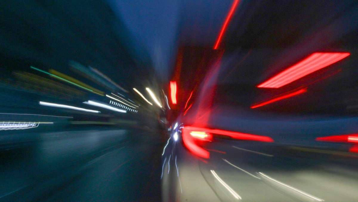Stuttgart-Feuerbach: Verdacht auf illegales Autorennen – Polizei sucht Zeugen
