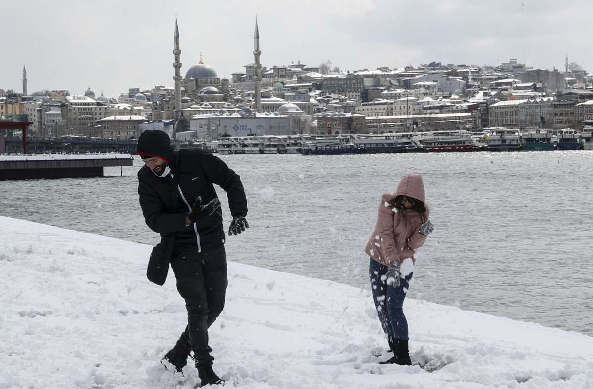 Am Samstag sind in Istanbul 40 Zentimeter Schnee gefallen.