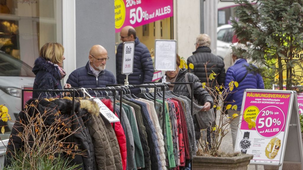 Verkaufsoffener Sonntag in Leonberg: Draußen ist es trüb – und drinnen richtig voll