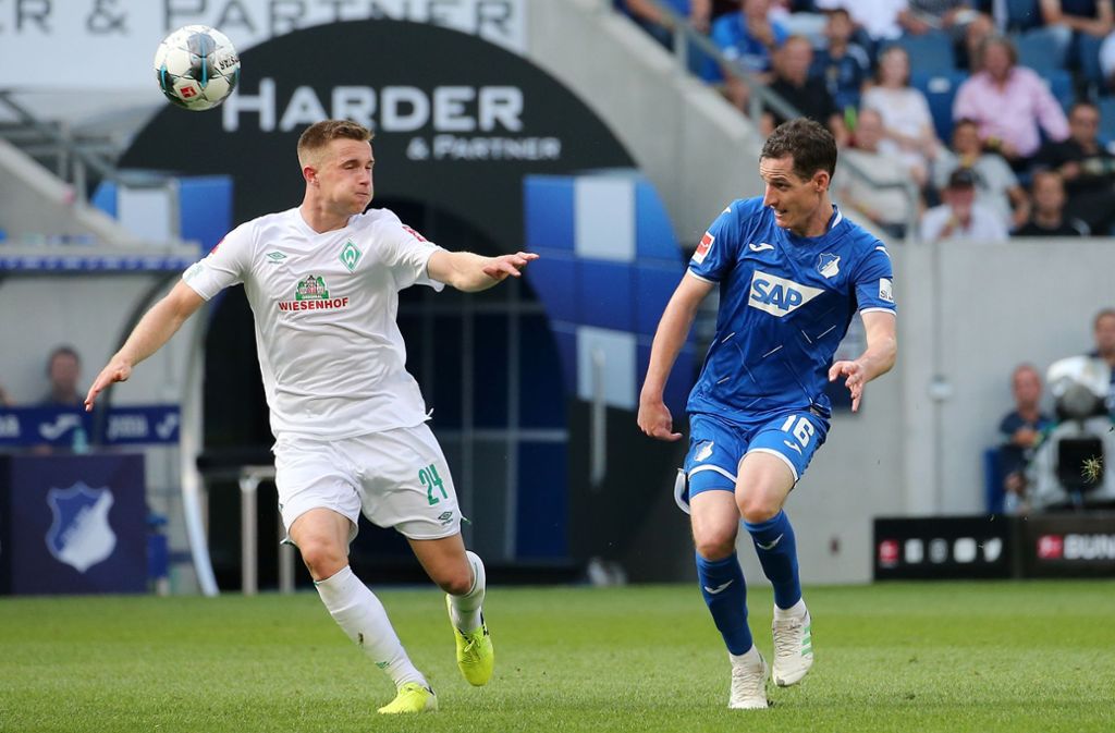 Sein Bruder Johannes Eggestein spielte bislang 35 Mal für Werder in der Bundesliga. Zusammen kommen die beiden auf 132 Bundesligapartien für die Norddeutschen.