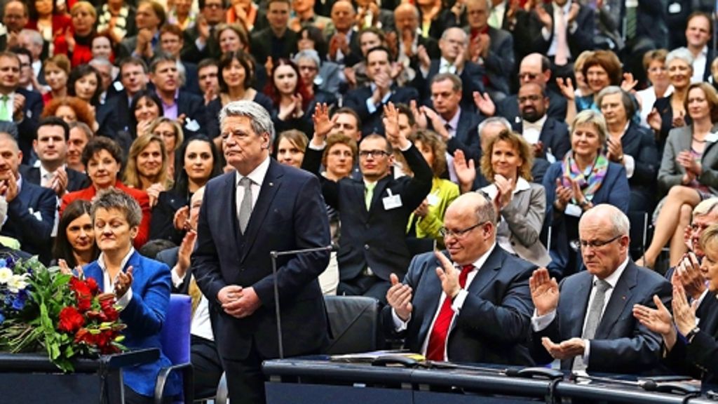  Bundespräsidenten werden für fünf Jahre gewählt. Joachim Gauck hat sich in der ersten Hälfte seiner Amtszeit zum beliebtesten Politiker der Republik entwickelt – trotz oder vielleicht sogar wegen seiner Neigung zu klaren Worten. 