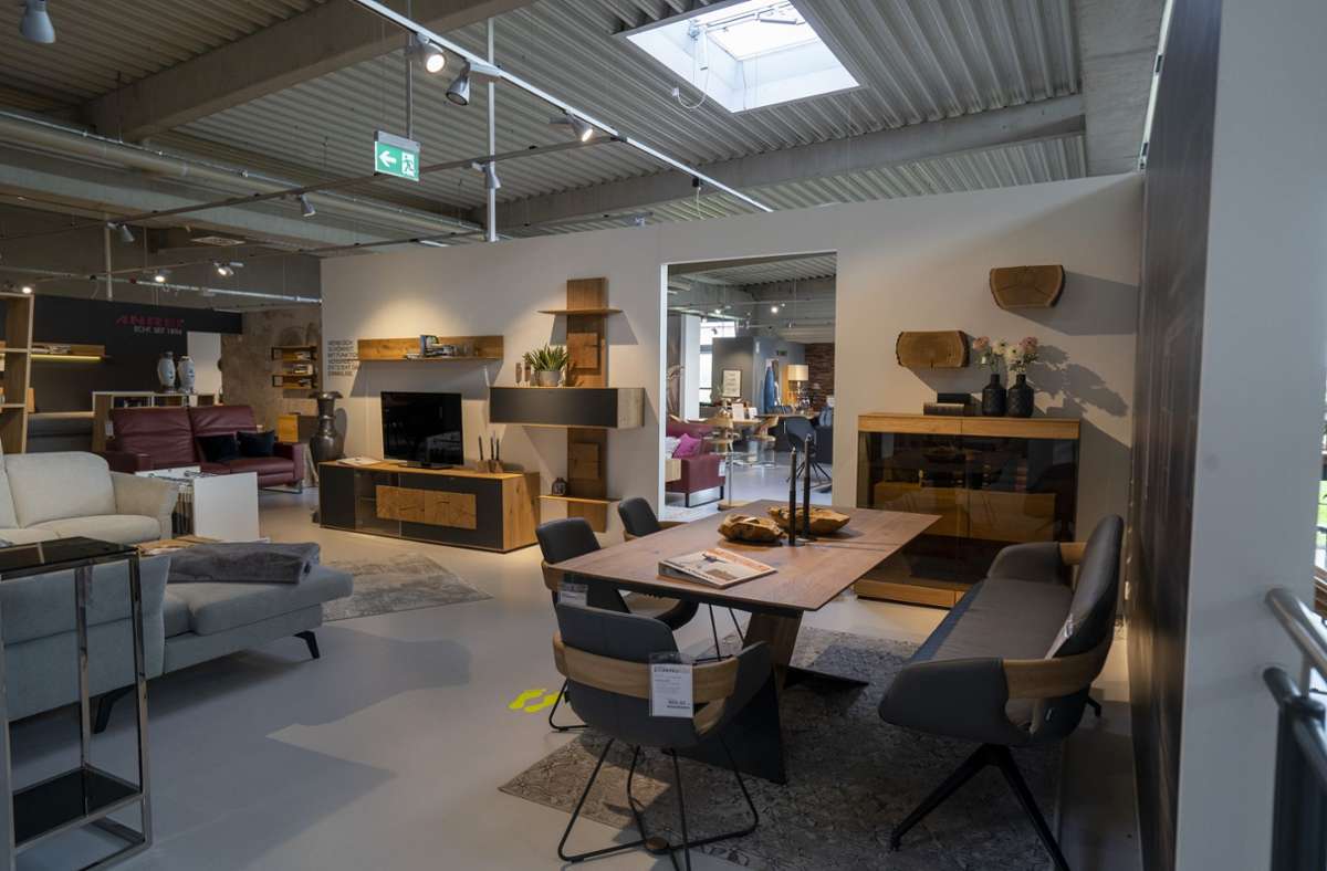 Massivholz ist einer der Trends bei Möbeln – auch in Sachsenheim.