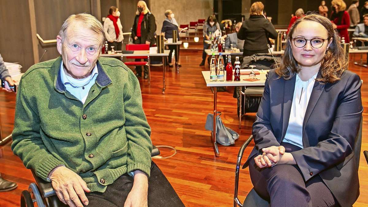  Die Kommunalpolitik stand für ihn immer an erster Stelle: Nach 46 Jahren verabschiedet sich Wolfgang Drexler mit einer bewegenden Rede aus dem Esslinger Gemeinderat. Selbst politische Konkurrenten zollen dem Sozialdemokraten Respekt. 
