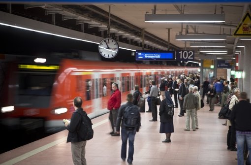 Der S-Bahn Krisengipfel ist ein erster Schritt, doch jetzt muss die Bahn auch zu ihren Versprechungen stehen. Foto:  