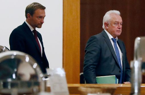 Da wurde noch verhandelt – jetzt sind sich FDP-Chef Christian Lindner (links) und sein Vize Wolfgang Kubicki uneins, was wäre, wenn die SPD auch nicht regieren will. Foto: AFP