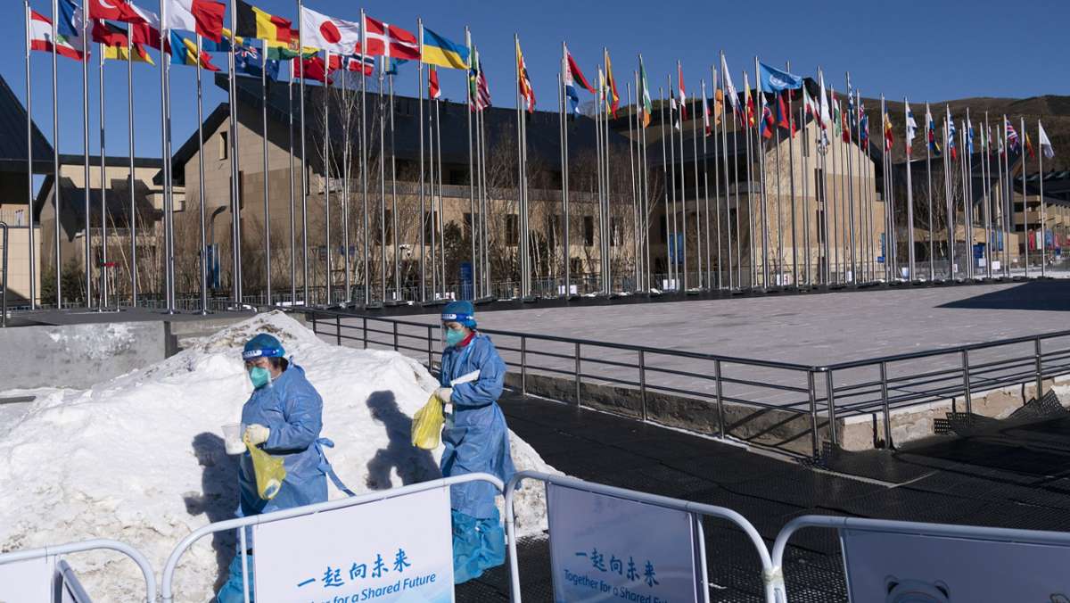  Wegen der Coronapandemie sind die olympischen Dörfer für die Winterspiele in Peking unter strengen Vorsichtsmaßnahmen eröffnet worden. Wie sehen diese aus? 