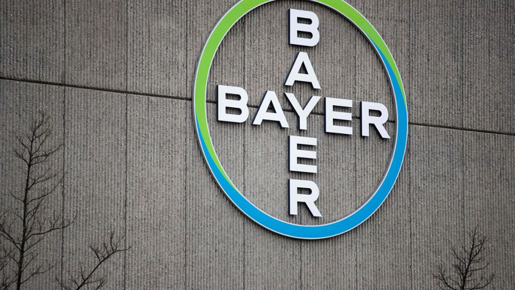  Bayer gibt nach: Der Pharma- und Pflanzenschutzkonzern hat im Zusammenhang mit seinem Blutdrucksenker Xarelto einen Vergleich ausgehandelt. Es gibt 25.000 Klagen. 