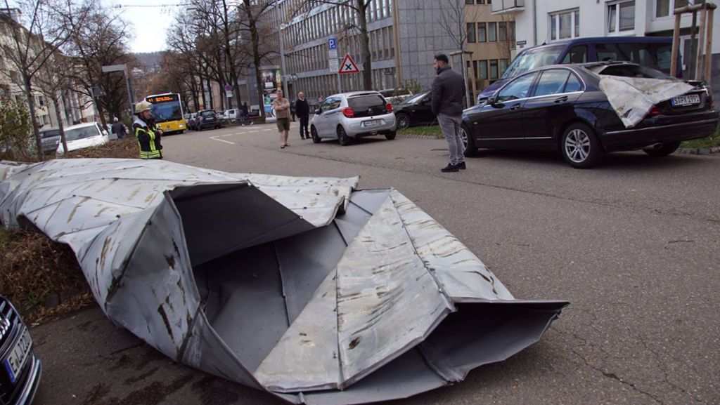 Sturmbilanz in Stuttgart: Stuttgarts Polizei muss zu 107 Sturmeinsätzen ausrücken