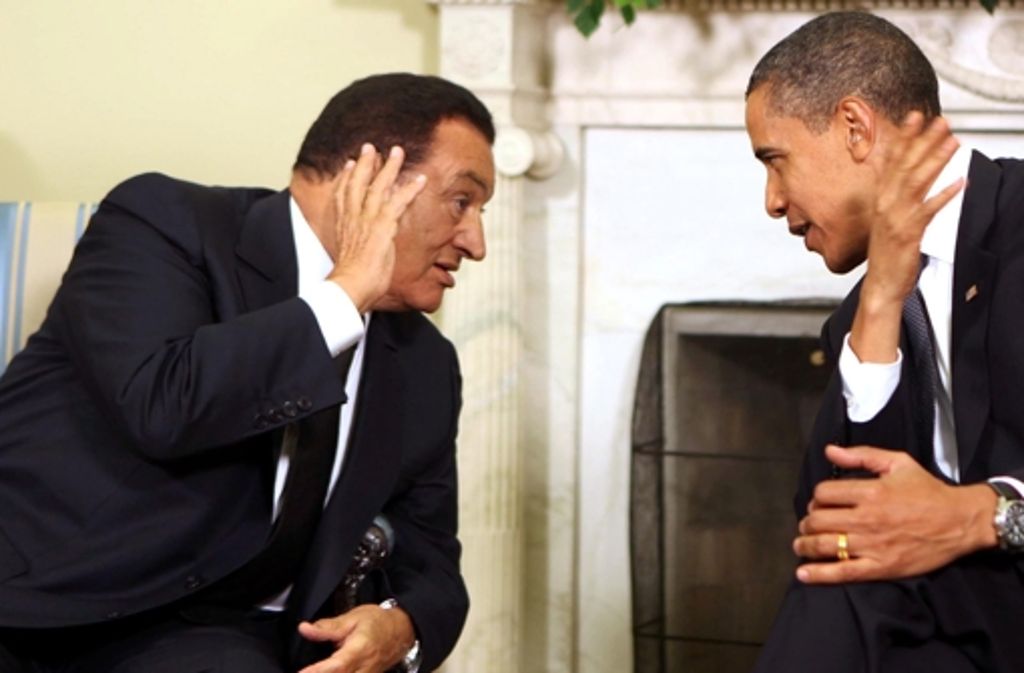... bis hin zum Arabischen Frühling. Im August 2009 trifft Obama noch den damaligen ägyptischen Präsidenten Hosni Mubarak in Washington.