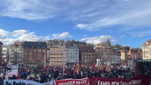 Stuttgart: Rund 8000 Menschen bei Demo gegen Rechtsextremismus