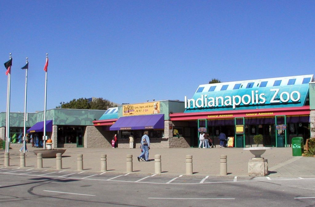 Der Indianapolis Zoo ist ein privater Tierpark im US-Bundesstaat Indiana, der 1964 gegründet wurde und rund 3800 Tiere beherbergt.