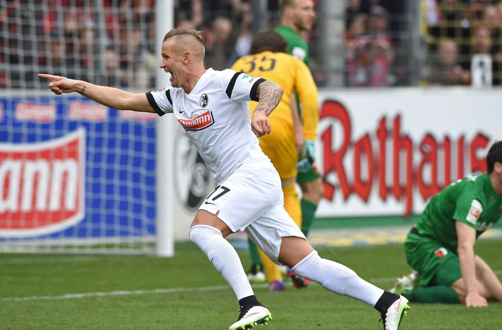 Jonathan Schmid gehörte vergangene Saison zu den Neuzugängen des FC Augsburg, er kam von der TSG Hoffenheim. Davor bestritt der Stürmer 118 Bundesliga-Spiele für den SC Freiburg.
