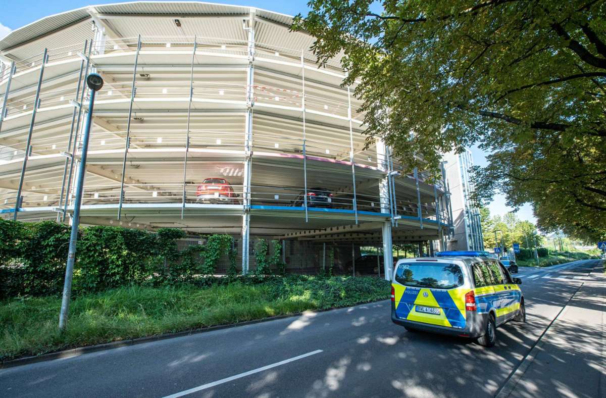 In Bad Cannstatt in einem Parkhaus wurde am Montag eine tote Frau entdeckt.