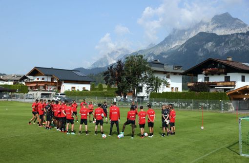 Vergangenen Sommer stieg der VfB in Kitzbühel ab. Dieses Jahr wird das Ambiente im Allgäu ein ähnliches sein. Foto:  