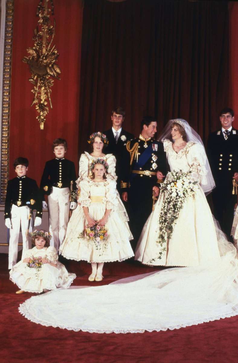 ... und war Blumenkind (vorne stehend) bei Charles’ und Dianas Hochzeit.