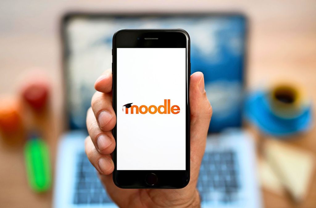 Moodle ist eine bereits bestehende Lernplattform, die testweise auch an Schulen in Baden-Württemberg verwendet wird. Foto: Mauritius/Alamy/M4OS Photos