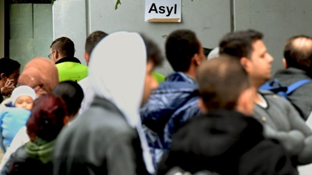 79 000 Flüchtlinge  allein im Juli: Der Stau bei den Asylanträgen wächst rasant