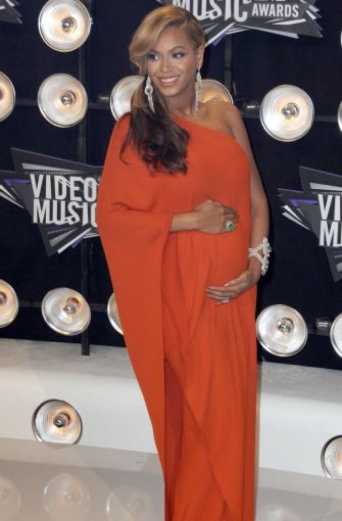 Sängerin Beyonce Knowles bei den MTV Video Music Awards 2011. Am 7. Januar 2012 erblickte ihre Tochter Blue Ivy das Licht der Welt.