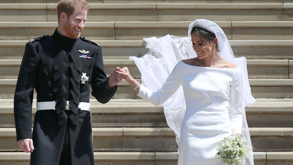  „Something blue“: Herzogin Meghan hat verraten, was ihr Hochzeitskleid mit dem Outfit zu tun hat, das sie bei ihrem ersten Date mit Prinz Harry trug. 