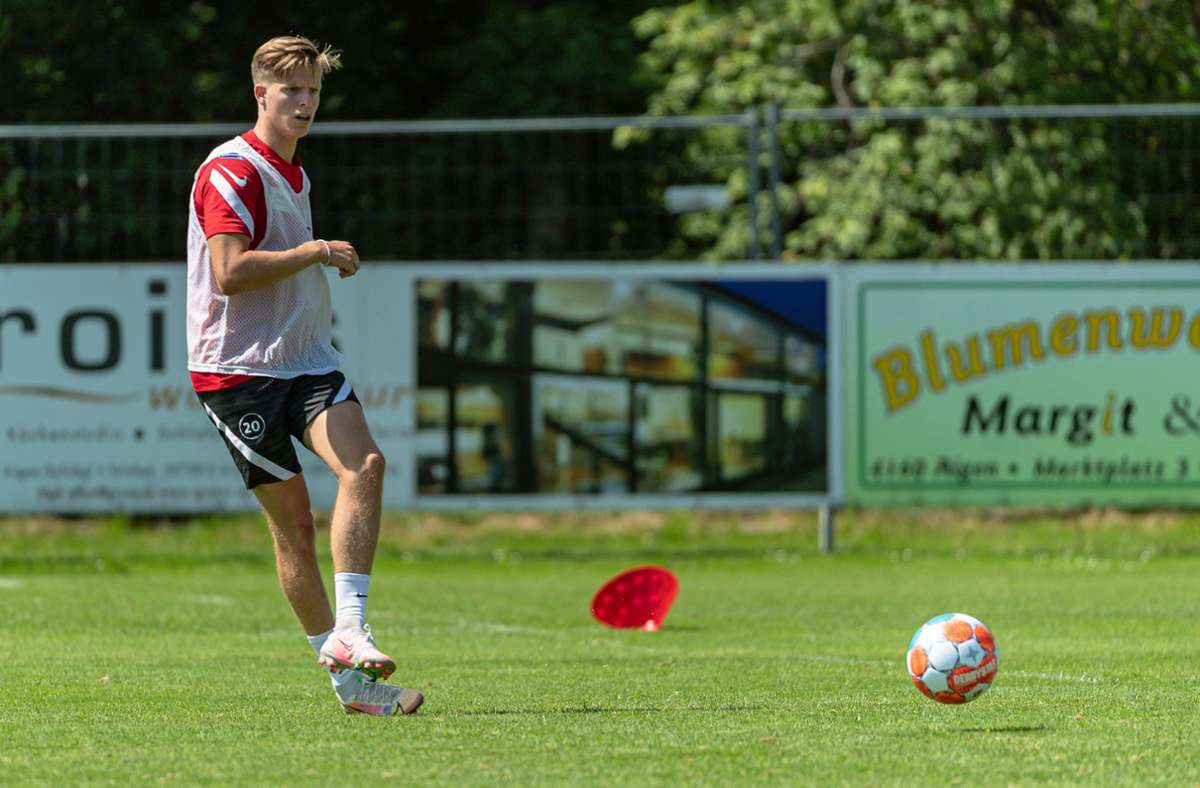 Dzenis Burnic kam einst von Borussia Dortmund zum VfB. Nun spielt er für den 1. FC Heidenheim.