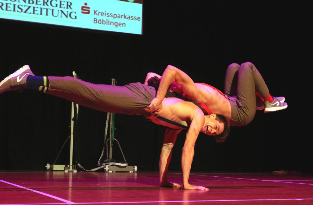 Sportlergala: Die Cosmic Artists beeindrucken mit Akrobatik und Kraft