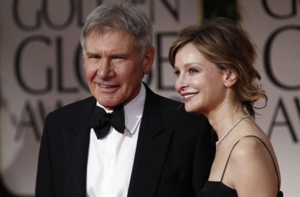 Harrison Ford und Calista Flockhart - die Schauspielerin trug schwarz mit Spaghettiträgern.