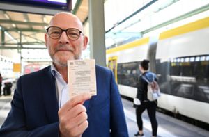 Stuttgarter Minister erwartet späteren Start des 49-Euro-Tickets