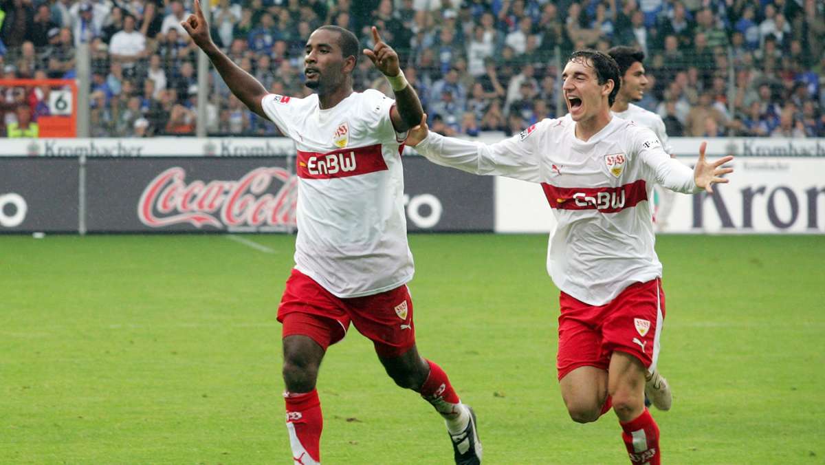  Am Mittwoch gastiert der VfB Stuttgart bei Arminia Bielefeld – ein Duell der beiden Aufsteiger. In unserer Reihe „Legendenspiele“ blicken wir zurück auf einen denkwürdigen Nachmittag in der Saison 2006/07, als die Schwaben in der zweiten Halbzeit in doppelter Unterzahl spielen mussten. 