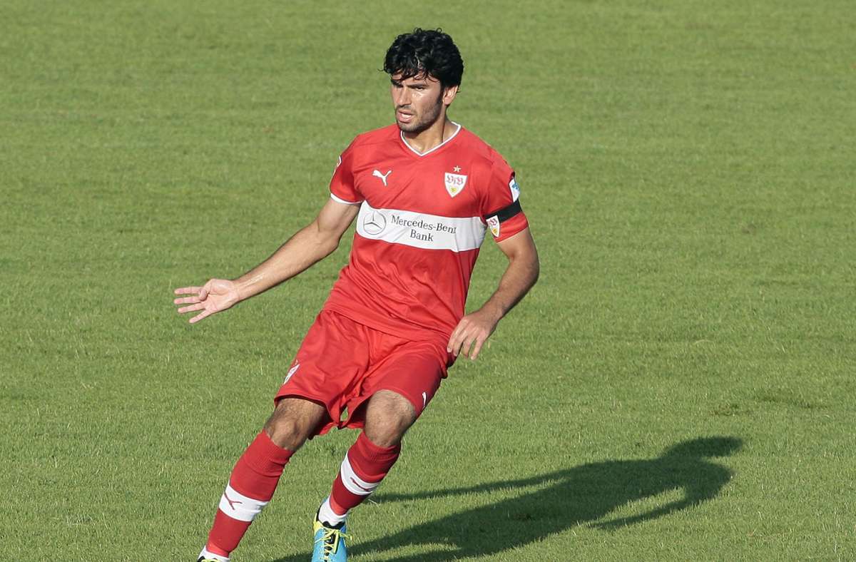 Serdar Tasci spielte bereits in der Stuttgarter Jugend, bevor er den VfB nach vielen Jahren im Profiteam 2013 verließ. Zuletzt war er bei Basaksehir unter Vertrag. Mit seinen 33 Jahren will er noch nicht aufhören.