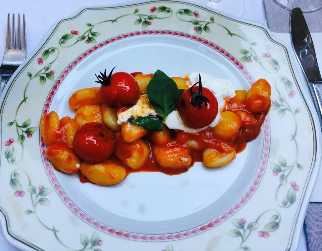 Gnocchi alla Sorrentina ist ein typisches Gericht der neapoletanischen Küche - die beiden haben es allerdings etwas abgewandelt.