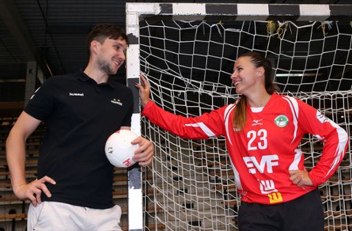 Gleiche Sportart, gleiche Position, gleicher Verein: Das Handball-Paar Daniel Rebmann   und Jasmina Jankovic von Frisch Auf Göppingen verbindet nicht nur die Liebe. Foto: Baumann