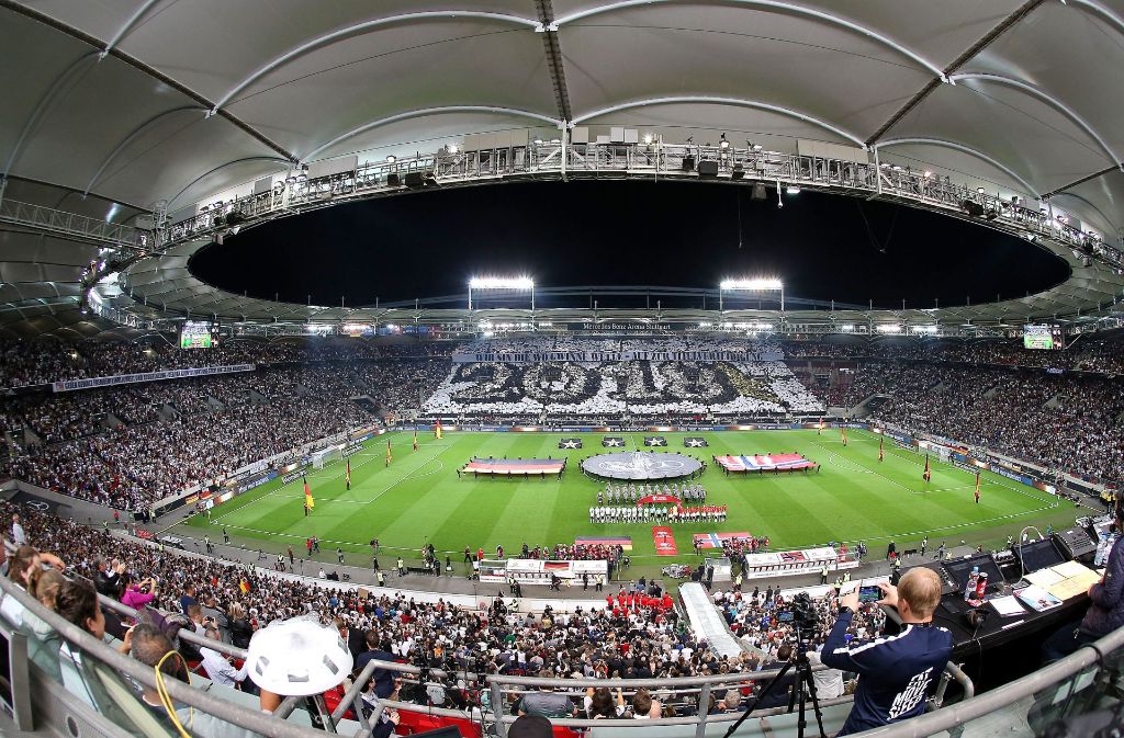 Finden in der Mercedes-Benz Arena in Stuttgart Spiele der EM 2024 statt? Die erste Hürde ist genommen.